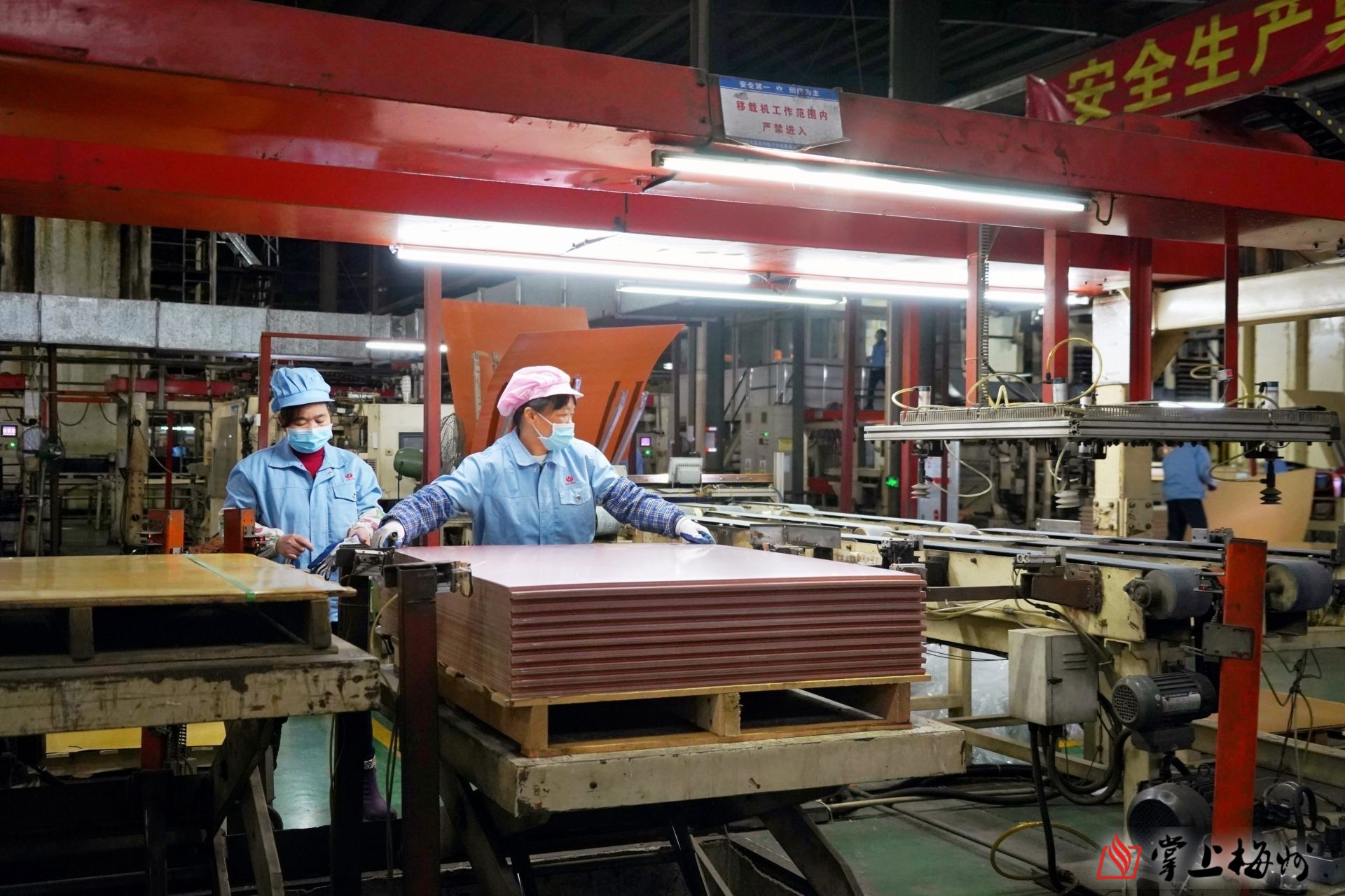 安心返乡来 发展路更宽！梅州市威利邦电子科技有限leyu乐鱼·官方web站登录入口深耕主业提升效能