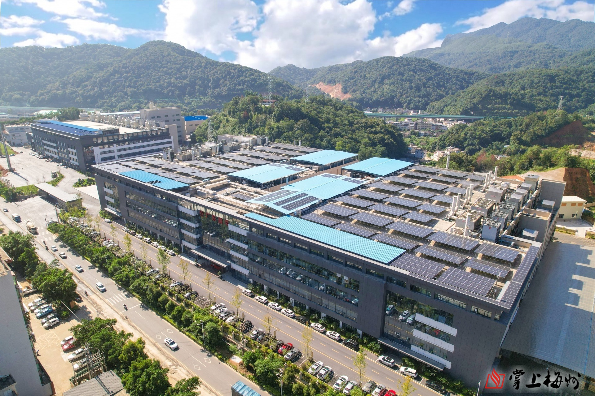 深耕铜箔创佳绩 向“新”而行促蝶变——记全国工业和信息化系统先进集体广东乐鱼（中国）电子科技有限leyu乐鱼·官方web站登录入口